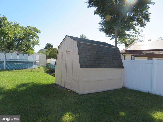 7895 PAVILION DR, Severn, MD 21144