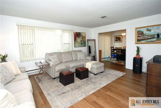 426 Redding Lane C, Monroe, NJ 08831
