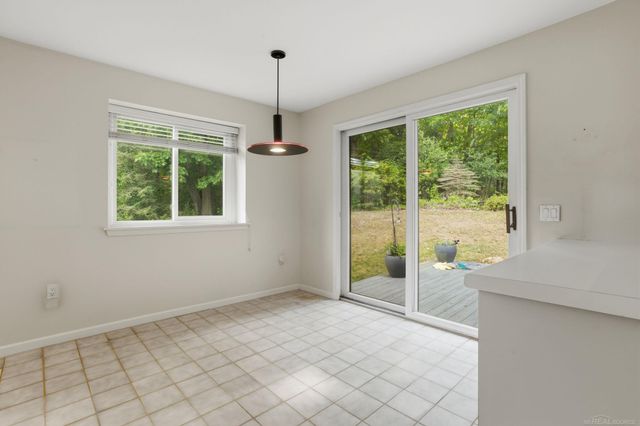 1085 Bear Creek Court, Oakland Twp, MI 48306