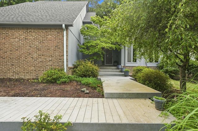 1085 Bear Creek Court, Oakland Twp, MI 48306