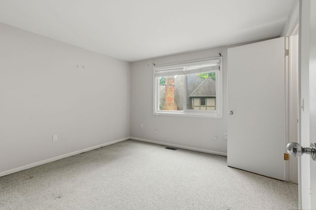 1085 Bear Creek Court, Oakland Twp, MI 48306