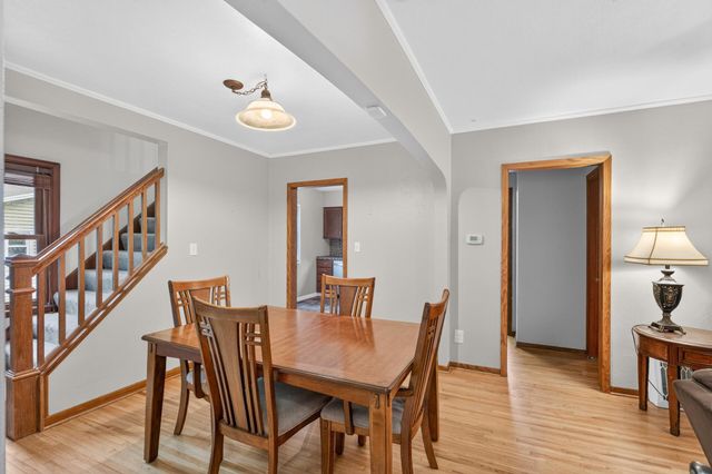 413 3rd Avenue E, Shakopee, MN 55379