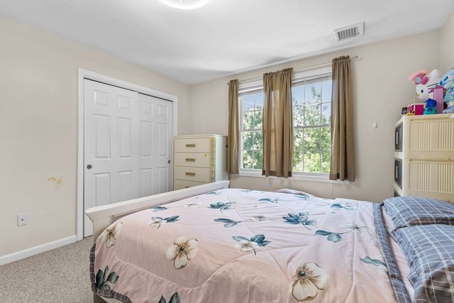 30 Willow Creek Dr, Attleboro, MA 02703