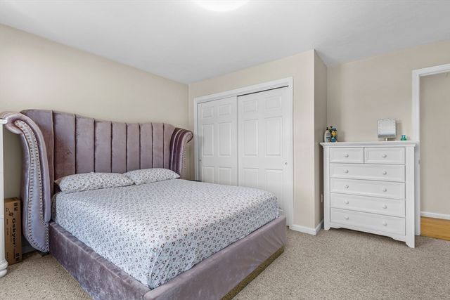30 Willow Creek Dr, Attleboro, MA 02703