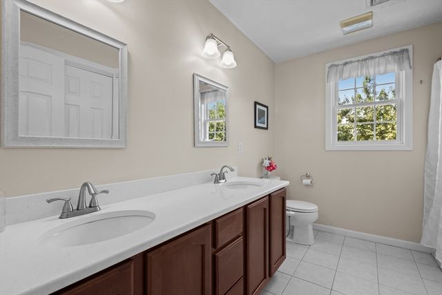 30 Willow Creek Dr, Attleboro, MA 02703