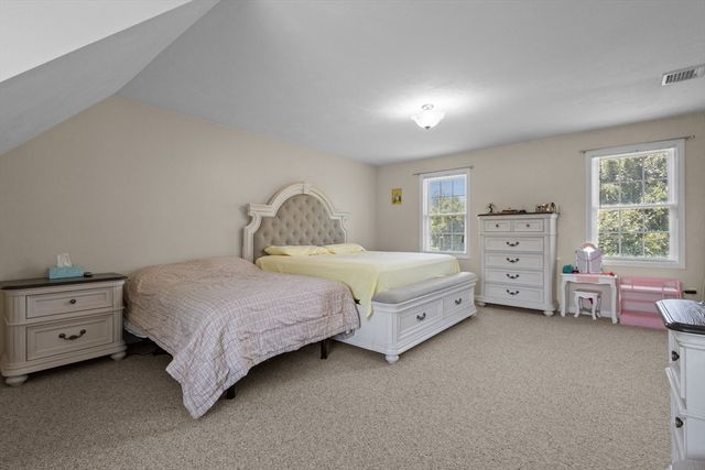 30 Willow Creek Dr, Attleboro, MA 02703