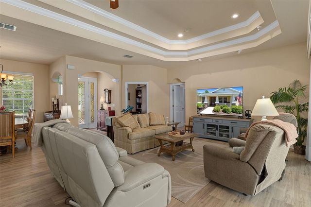 102 WHITEWOOD STREET, Homosassa, FL 34446