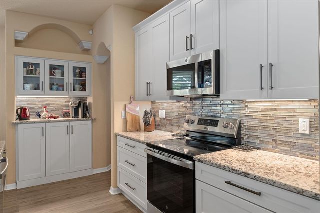 102 WHITEWOOD STREET, Homosassa, FL 34446