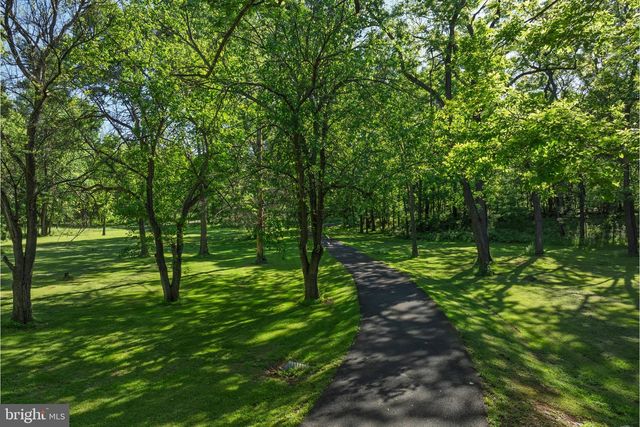 2436 WARM SPRINGS RD, Shenandoah Junction, WV 25442