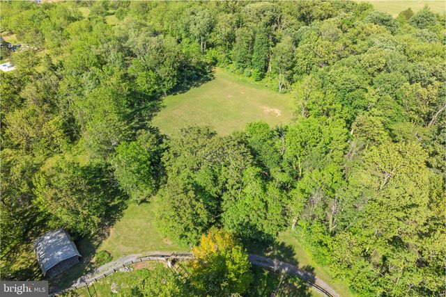 2436 WARM SPRINGS RD, Shenandoah Junction, WV 25442