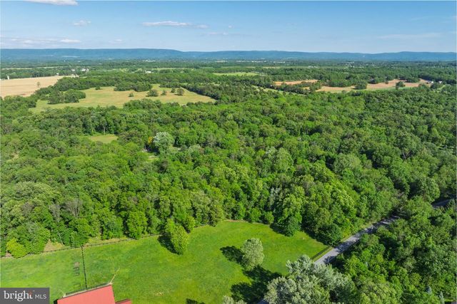 2436 WARM SPRINGS RD, Shenandoah Junction, WV 25442