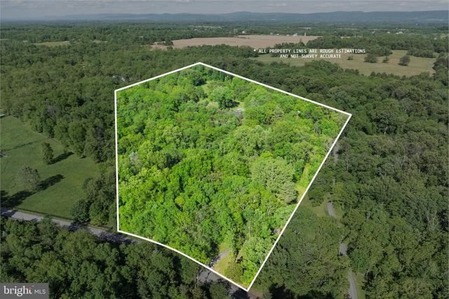 2436 WARM SPRINGS RD, Shenandoah Junction, WV 25442