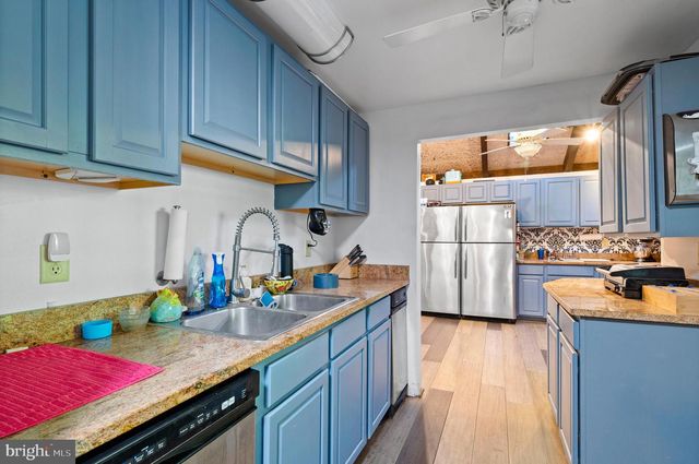 2436 WARM SPRINGS RD, Shenandoah Junction, WV 25442