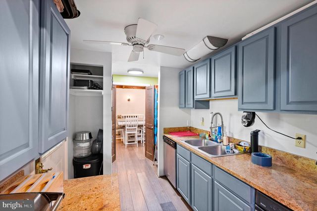 2436 WARM SPRINGS RD, Shenandoah Junction, WV 25442