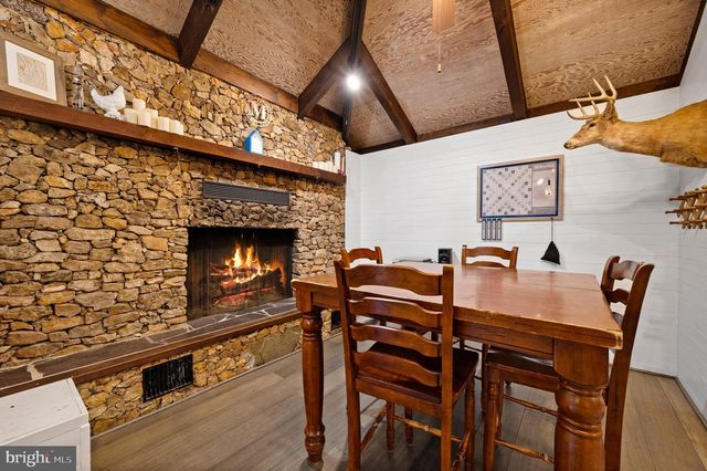 2436 WARM SPRINGS RD, Shenandoah Junction, WV 25442