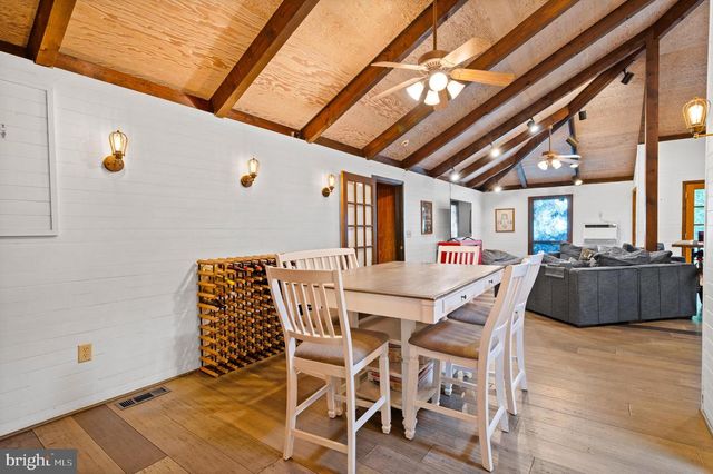 2436 WARM SPRINGS RD, Shenandoah Junction, WV 25442