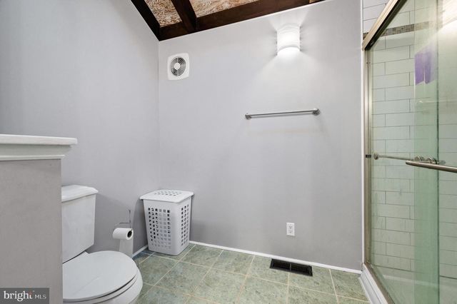 2436 WARM SPRINGS RD, Shenandoah Junction, WV 25442