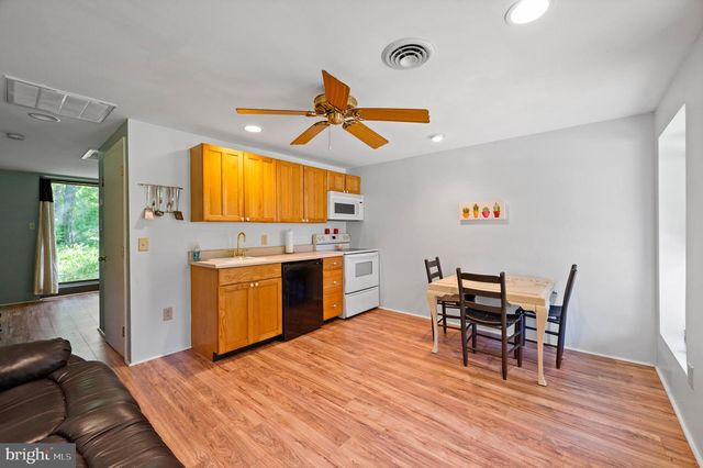 2436 WARM SPRINGS RD, Shenandoah Junction, WV 25442