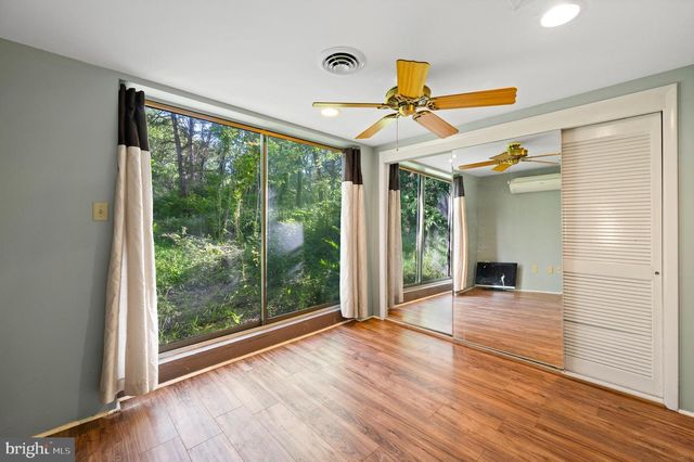 2436 WARM SPRINGS RD, Shenandoah Junction, WV 25442