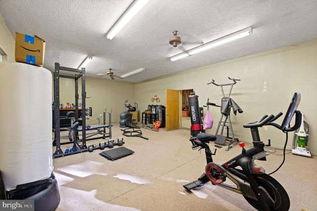 2436 WARM SPRINGS RD, Shenandoah Junction, WV 25442