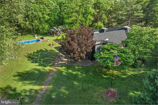 2436 WARM SPRINGS RD, Shenandoah Junction, WV 25442