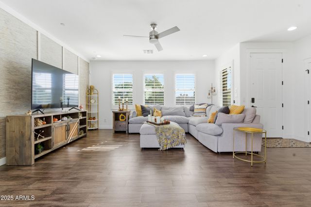 4665 E WILDHORSE Drive, Gilbert, AZ 85297