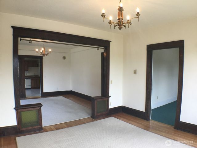 910 NW 52nd Street, Seattle, WA 98107