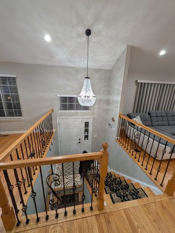 909 Mayfair Court, Elk Grove Village, IL 60007