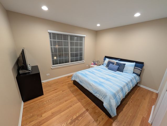 909 Mayfair Court, Elk Grove Village, IL 60007