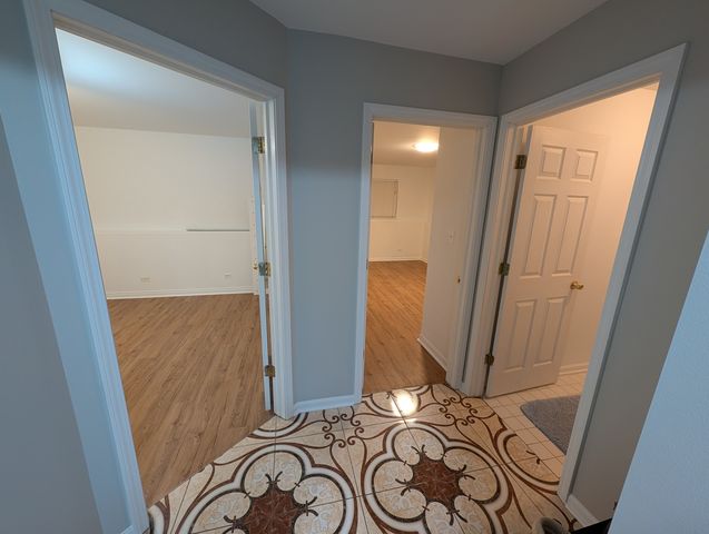 909 Mayfair Court, Elk Grove Village, IL 60007