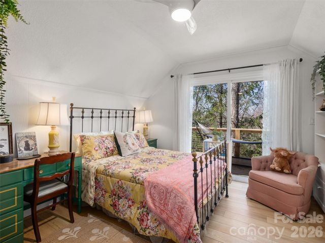31 Elseetos Drive, Brevard, NC 28712