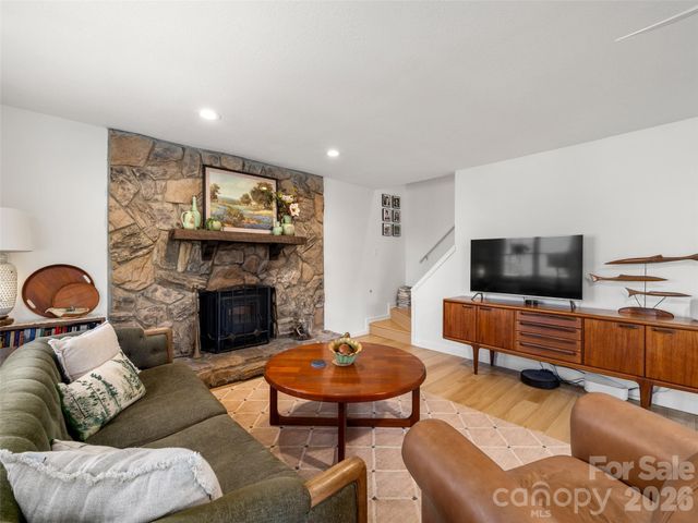 31 Elseetos Drive, Brevard, NC 28712