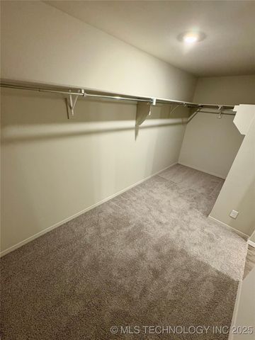 23114 S Mae Drive, Claremore, OK 74019