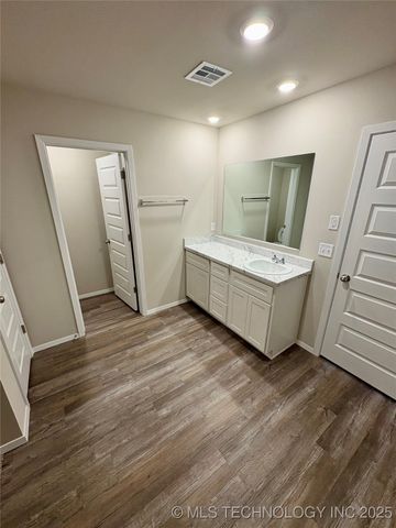 23114 S Mae Drive, Claremore, OK 74019