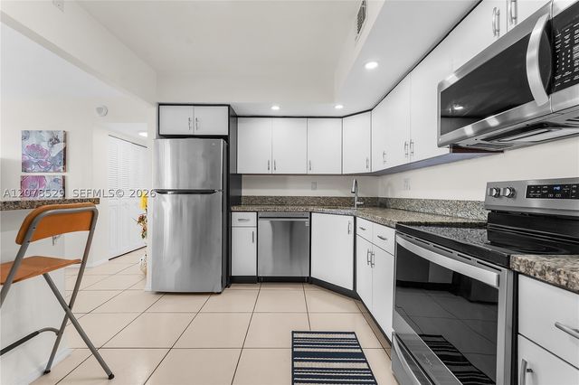 2150 Sans Souci Blvd B605, North Miami, FL 33181