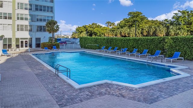 2150 Sans Souci Blvd B605, North Miami, FL 33181