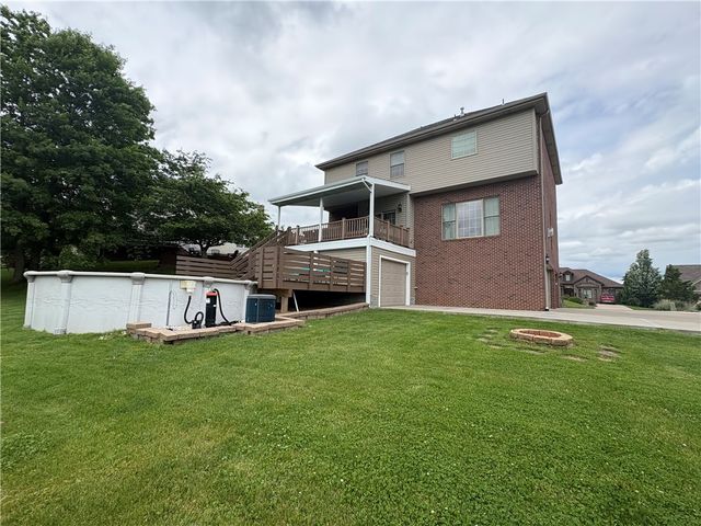 137 Robinson Dr, Pleasant Hills, PA 15236