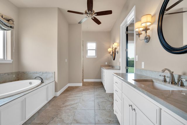 136 Sullivan Way, Waxahachie, TX 75167