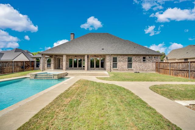 136 Sullivan Way, Waxahachie, TX 75167