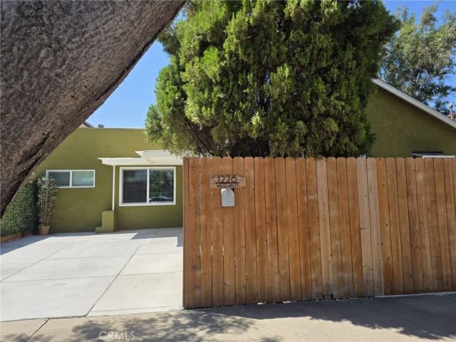 1226 W Palm, Orange, CA 92868