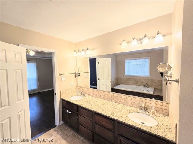 330 Duke Circle, Greenwood, AR 72936