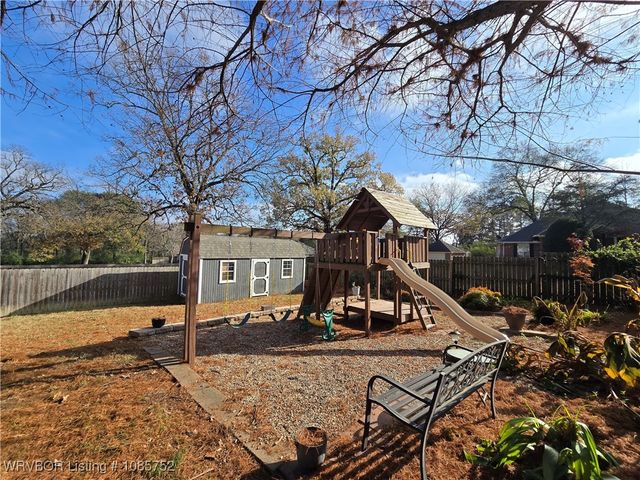 330 Duke Circle, Greenwood, AR 72936