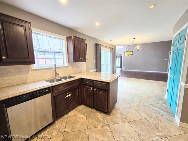 330 Duke Circle, Greenwood, AR 72936