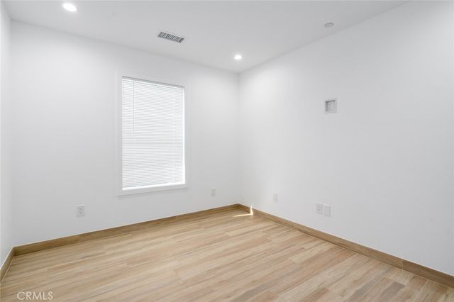 710 N Minter 6, Santa Ana, CA 92701