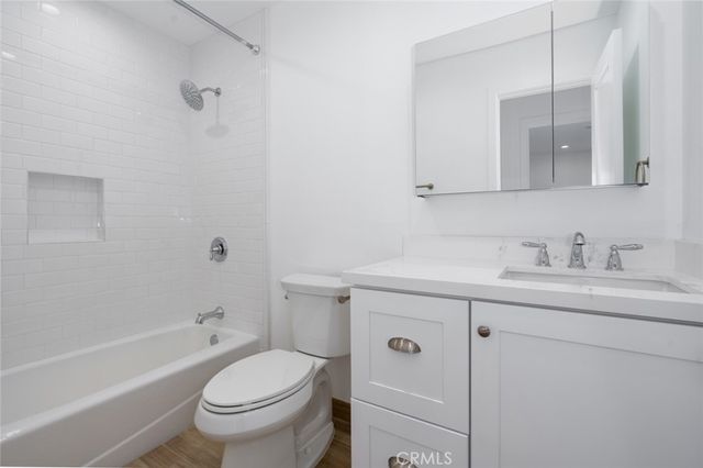 710 N Minter 6, Santa Ana, CA 92701