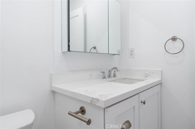 710 N Minter 6, Santa Ana, CA 92701