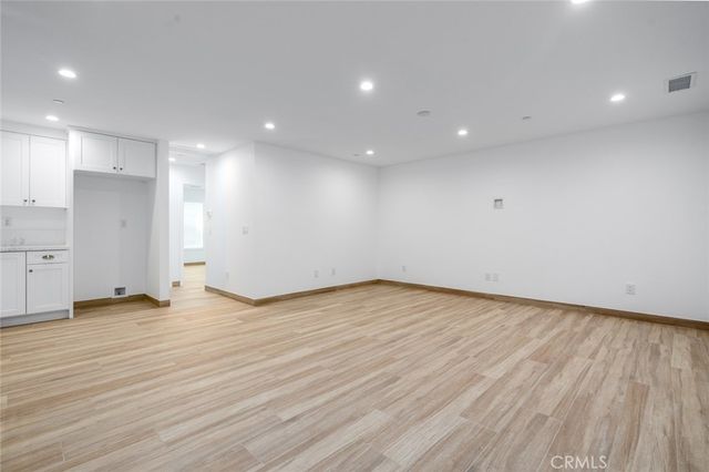 710 N Minter 6, Santa Ana, CA 92701