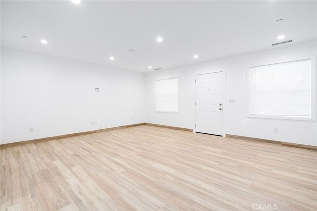 710 N Minter 6, Santa Ana, CA 92701