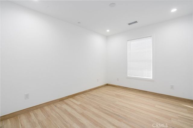 710 N Minter 6, Santa Ana, CA 92701