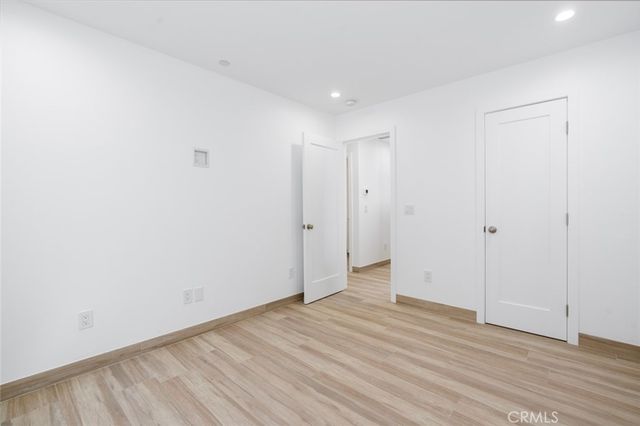 710 N Minter 6, Santa Ana, CA 92701